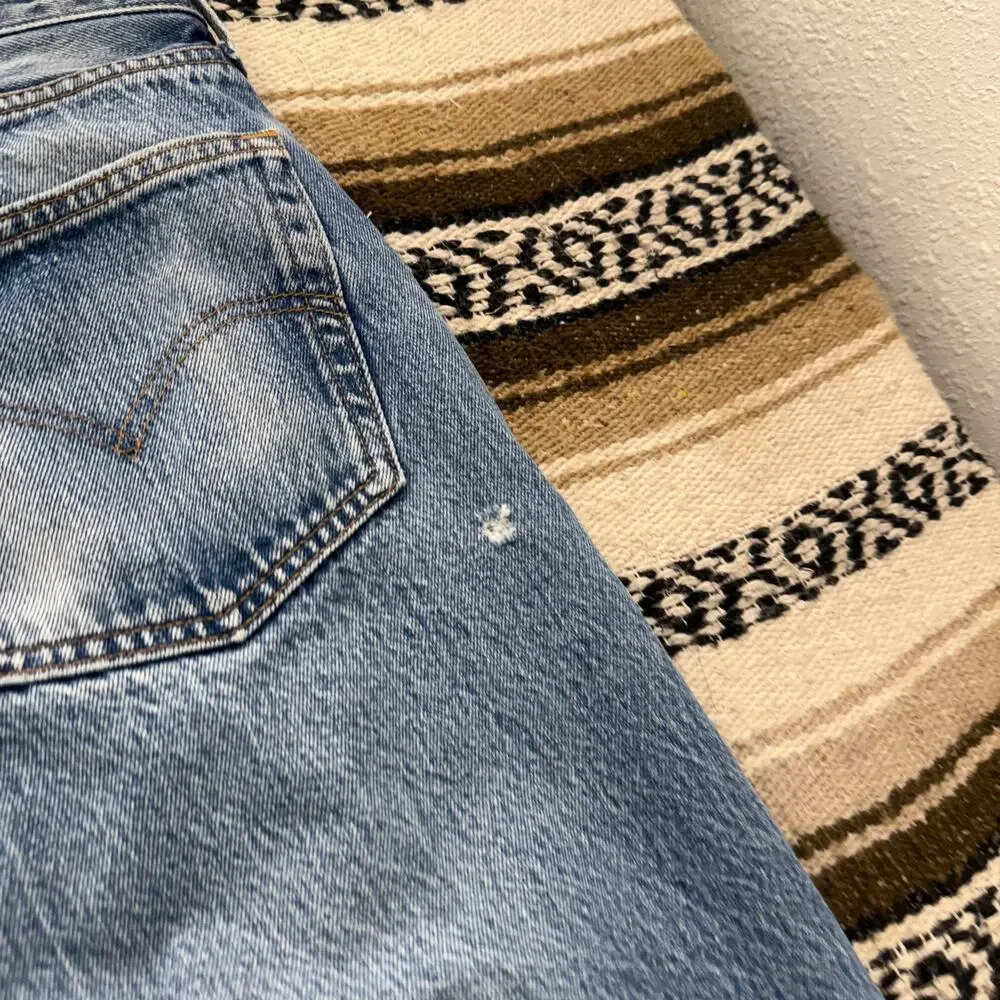 Men's Vintage 90's Levi's 501 XX Button Fly Light Wash Denim Blue Jeans 37 x 29
